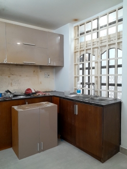 Cho thuê nhà 2PN, có máy lạnh, quạt, tủ lạnh đường Trần Văn Khánh quận 7