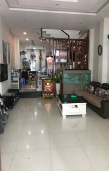 Nhà mt mới xây 3 tầng TNT ss mặt tiền Hà Huy Tập