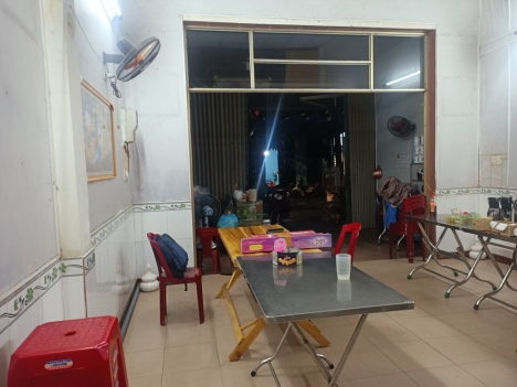 Mặt tiền Hòa An 8 đối diện chợ, đang kinh doanh