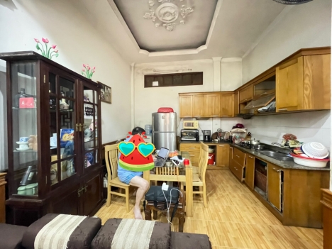 Nhà đẹp phường Bồ Đề , ngõ nông, dân xây,40m, 4 tầng nhỉnh 3 tỷ