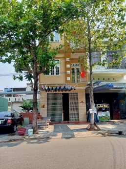 Mặt tiền bến xe Cao Sơn Pháo 90mx3t 7,x tỷ