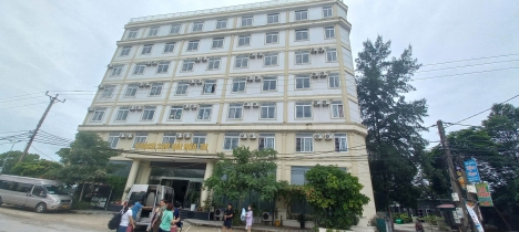 Chính chủ bán toà khác sạn 3 sao 96 phòng full nội thất, mặt bãi biển doanh thu khủng