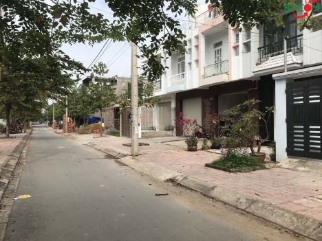 Bán lô đất rất đẹp 81m2 ngay Song Ngữ Lạc Hồng P.Bửu Long, 100% thổ cư, giá chỉ 3.2 tỷ
