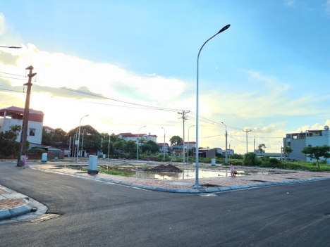 Bán đất đấu giá X1 Nguyên Khê - Cạnh kênh đào Quốc Lộ 3 đang thi công - Lô góc 2MT