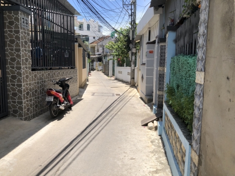 Đất  Phương Sơn cạnh chùa Long Sơn.