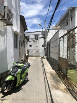 Đất  Phương Sơn cạnh chùa Long Sơn.