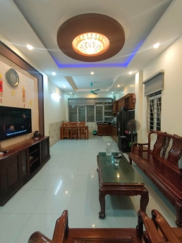 BÁN NHÀ MẶT PHỐ TRUNG KÍNH, CẦU GIẤY, VỈA HÈ ĐÁ BÓNG, MT VIP, KD SIÊU ĐỈNH