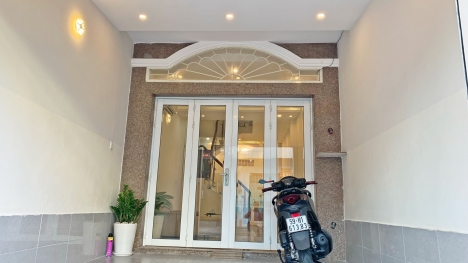 Ra nhanh nhà MT Thiết kế mới, 141m2, 4 Tầng, Cách Q5 5p. Nhỉnh 8 tỷ.