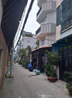 BÁN NHÀ ĐƯỜNG THỐNG NHẤT QUẬN GÒ VẤP,F11 HẺM XE HƠI