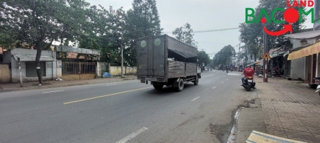 Bán nhà MT Bùi Hữu Nghĩa 93m2  ( ngang 7.2m) gần ngay chợ Đồn phường Bữu Hòa Biên Hòa 
 Vị trí :