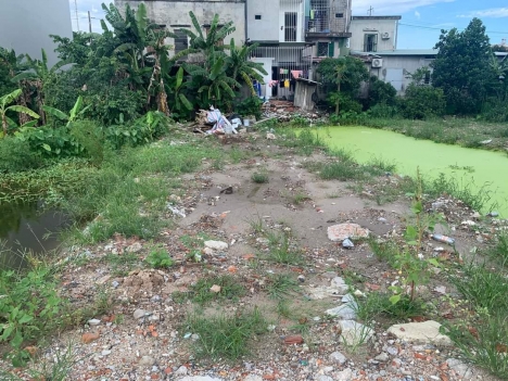 lô đát tuyến 2 đg phạm văn đồng ngang 6 đg ôtô tránh nhau 1x tr/m