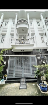 Nhà bán 2 lầu rẻ hơn giá đất tại địa chỉ 1979/23/81 Huỳnh Tấn Phát