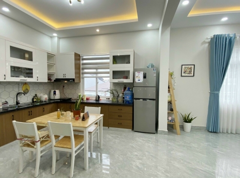 Cần bán căn nhà đẹp trên đường Nguyễn Trung Trực, Phường 3, Đà Lạt, giá 14,5 tỷ