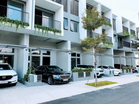 Nhà phố thanh toán 1.4 tỷ nhận nhà, Nhà hiện hữu, SHR