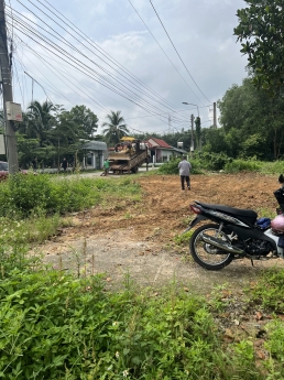 chính chủ cần bán gấp , lô đất nằm ngay cổng chính sân bay quốc tế Long Thành