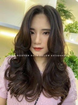 Tóc xoăn sóng lơi, tóc uốn layer bồng bềnh. - Tiệp Nguyễn Hair Salon