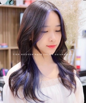 Uốn xoăn sóng lơi tỉa layer giá rẻ Hà Nội. - Tiệp Nguyễn Hair Salon