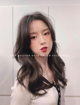 Tóc xoăn sóng lơi, cái nhìn chìu mến cho người diện mái tóc này. - Tiệp Nguyễn Hair Salon