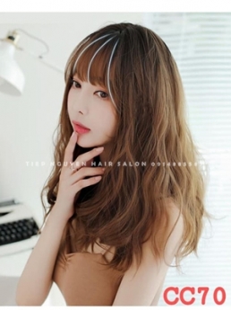 Tóc uốn sóng lơi ngang vai style nữ tính kiêu sa. - Tiệp Nguyễn Hair Salon