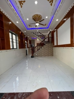 BÁN NHÀ PHƯỜNG TÂN HẠNH DT 72M CÓ KHO RIỀNG ĐỂ XE HƠI