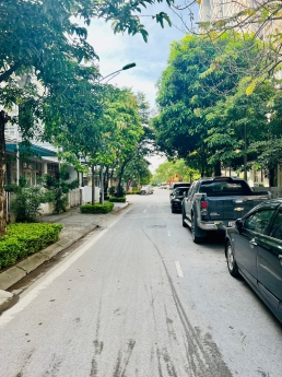 Bán nhà Xuân Phương 5.15 tỉ, ô tô tải đỗ cửa, tặng full nội thất, 45m2x4 tầng, sổ vuông