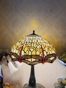 Đèn bàn tiffany chuồn chuồn vàng hàng Mỹ