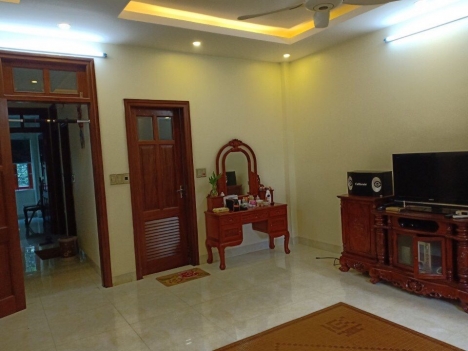 LÔ GÓC - NHÀ- 3T - HƯƠNG MẠC  -
+ GIÁ CHỈ 2,99 TỶ - 115M2 -MT6,2 -3THOÁNG