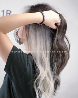 Xoăn bung layer nhẹ nhàng cá tính style thời trang. - Tiệp Nguyễn Hair Salon