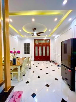 Chính chủ bán nhà phố ô tô tránh Phú Diễn 40m2x 7 tầng thang máy, 8.7 tỷ
