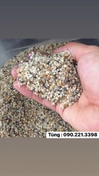 Sỏi tự nhiên rải lối đi bể cá