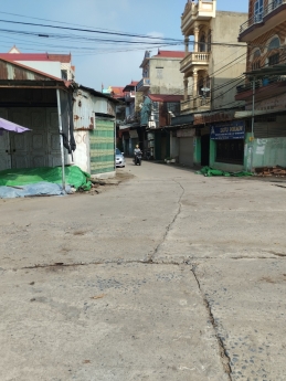 LÔ GÓC - NHÀ- 3T - HƯƠNG MẠC  -
+ GIÁ CHỈ 2,99 TỶ - 115M2 -MT6,2 -3THOÁNG