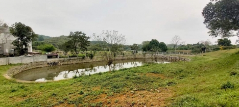BÁN ĐẤT LƯƠNG SƠN HÒA BÌNH 4.3 HA GIÁ  NHỈM 500k/M CÓ SUỐI AO HỒ - ĐƯỜNG 6M