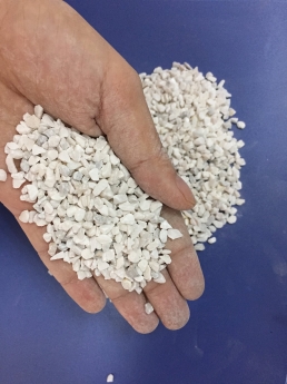 Bột đá, đá hạt 2-3-4-5mm dùng trong chăn nuôi