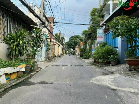 Chỉ 2,75 tỷ TL.Bán nhà gần CA B5Tân Hiệp, Biên Hoà, 68m2,đường xe hơi, SHR, thổ cư.