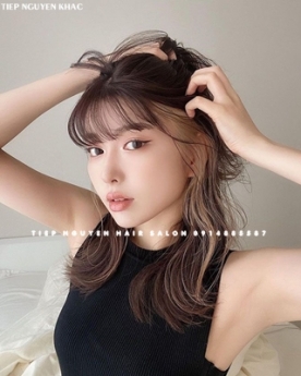 xoăn sóng lơi kết hợp uốn tóc layer ngang vai. - Tiệp Nguyễn Hair Salon