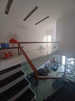 Bán nhà OTO Núi Thành, Hải Châu, 64m2/3Tầng/Ngang 8m giá 4,5 tỷ TL