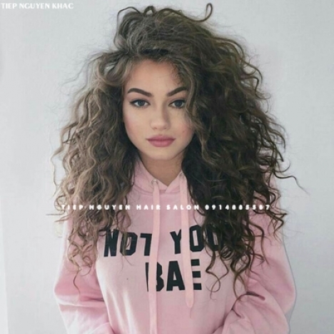 Tóc layer nhẹ nhàng cá tính cho nàng mặt tròn. - Tiệp Nguyễn Hair Salon