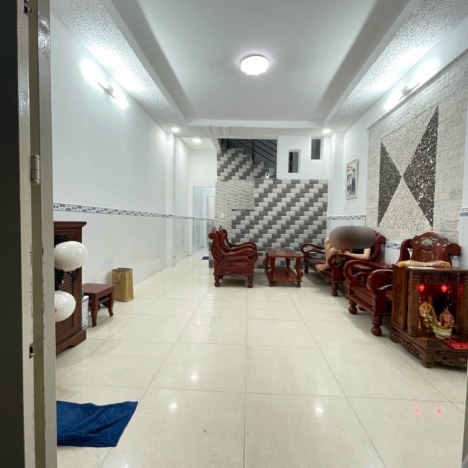 GẦN MẶT TIỀN NGUYỄN VĂN QUÁ - HẺM XE TẢI VIVU - SỔ A4 - NHÀ 2 TẦNG, 4 PHÒNG NGỦ - 80M2