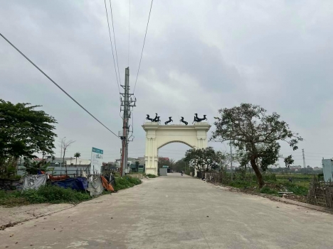 - ĐẤT- KIM THIỀU - HƯƠNG MẠC  -TP TỪ SƠN -
+ GIÁ 1,45 TỶ - DT60M2 -MT5M