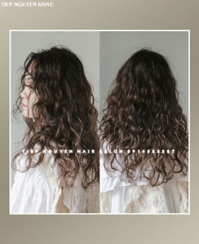 Tóc layer uốn xoăn nhẹ nhàng cá tính mà hiện đại. - Tiệp Nguyễn Hair Salon