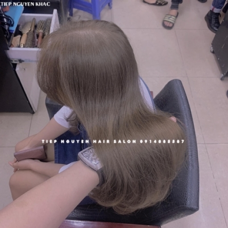 Tóc layer uốn xoăn nhẹ nhàng cho nàng tóc ngắn. - Tiệp Nguyễn Hair Salon
