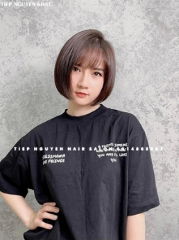 Tóc layer, tóc uốn xoăn sóng nước nhẹ nhàng ngang vai. - Tiệp Nguyễn Hair Salon
