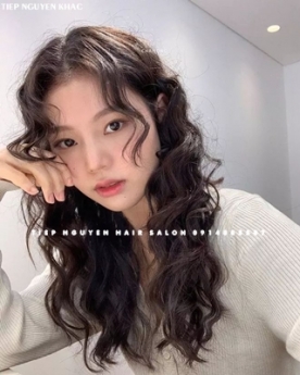 Tóc layer, style nhẹ nhàng mà nữ tính cho chị em. - Tiệp Nguyễn Hair Salon