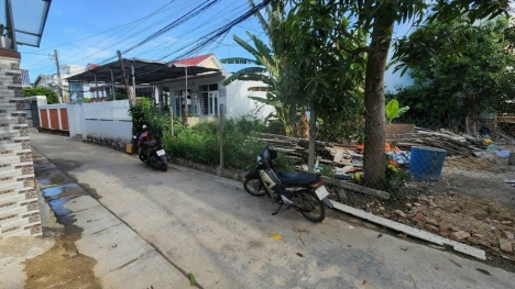 2 Lô đất hẽm 505 giá 18tr/m2.