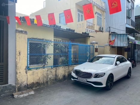 140M2 NGANG 8M4 NỞ HẬU 9M4, ĐƯỜNG 5.5M, 2 Ô TÔ TRÁNH NHAU