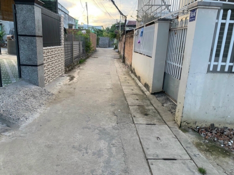 2 Lô đất hẽm 505 giá 18tr/m2.