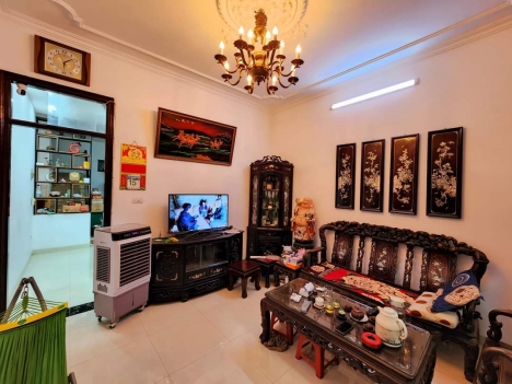 Bán nhà mặt phố Lê Quý Đôn, Hà Đông, 75m,3 tầng, Ô tô, KD