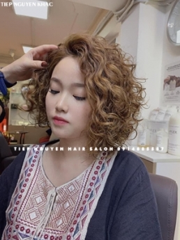 Xoăn sóng lơi, tóc layer nhẹ nàng. - Tiệp Nguyễn. Hair Salon