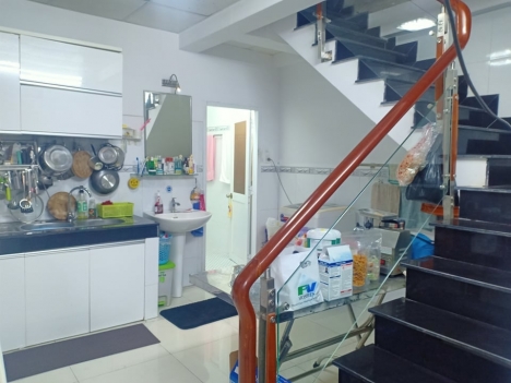 [11 TRIỆU] Cho thuê nhà đẹp có 03 máy lạnh đường Huỳnh Tấn Phát