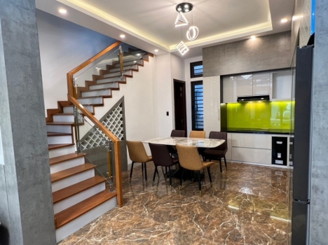 Bán nhà Thi Sách, Hải Châu, LOGOC, 85m2, 4 Tầng, Đẹp như Villa, Nội thất Xịn, 5.8 tỷ